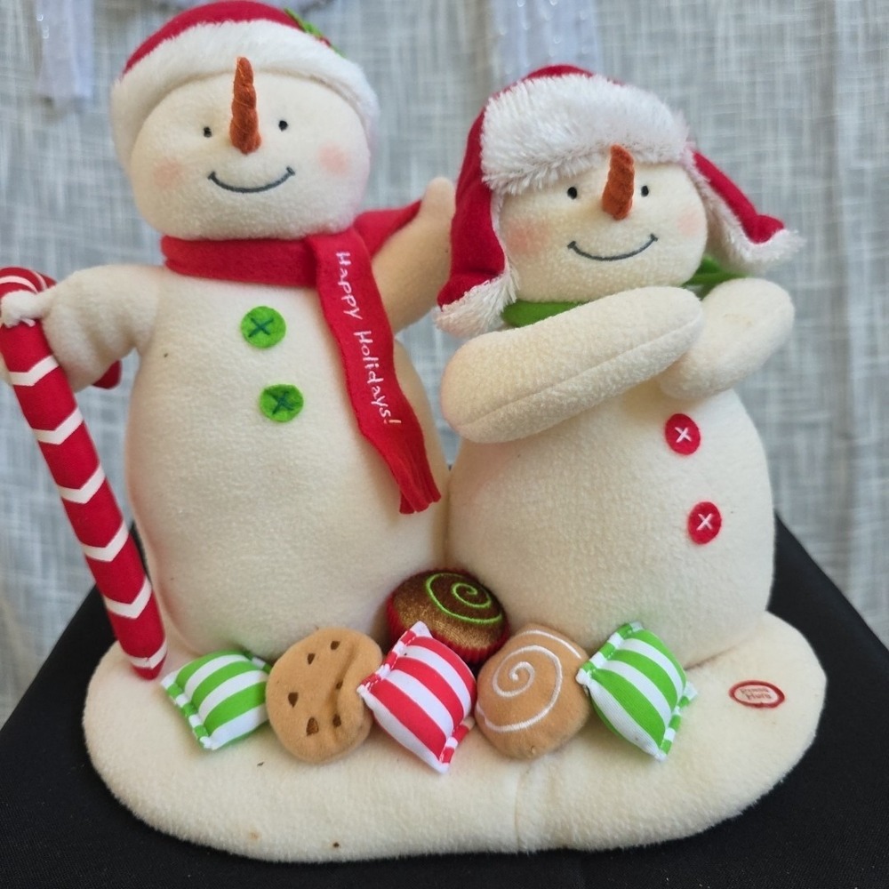 HALLMARK 2008 SEASONS TREATINGS Singing Dancing Snowman Plush Duo Jingle Pals